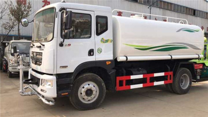 洒水车与洗扫车对比解析 如何选择适合您需求的车型