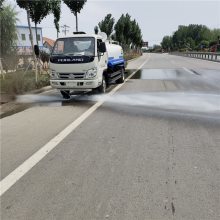 12方大型道路洒水车的应用与特点分析